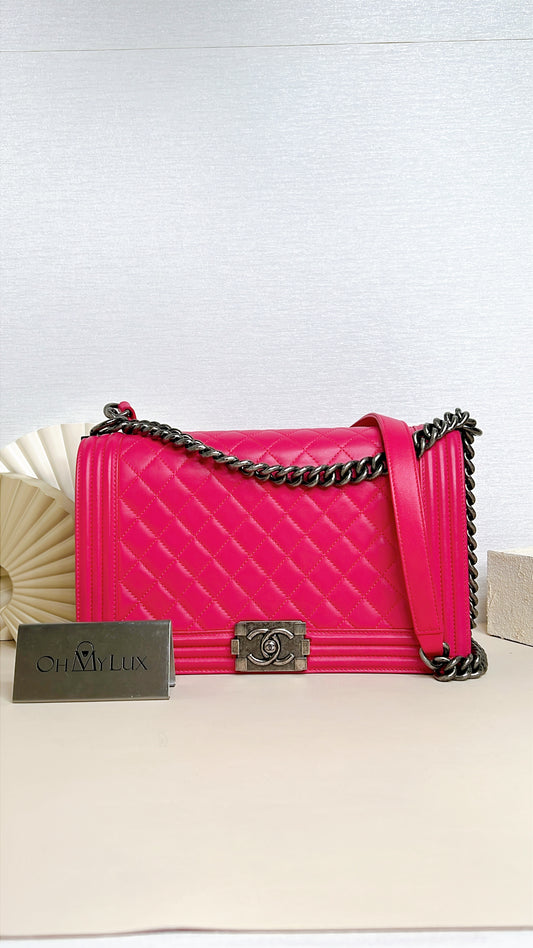 Chanel Boy New Medium Lambskin in Pink SHW
