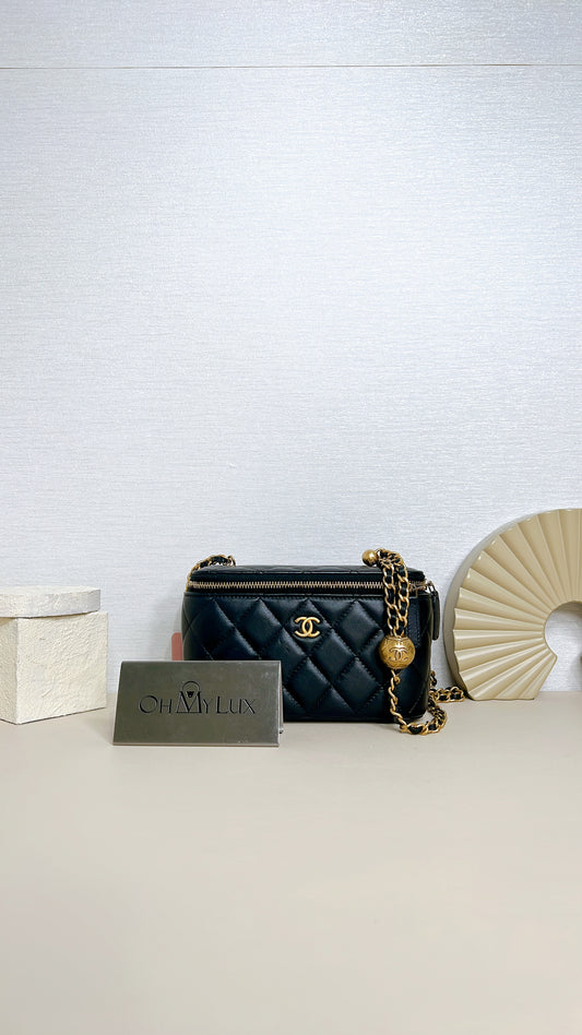 Chanel Vanity Case Black With Pearl Crush