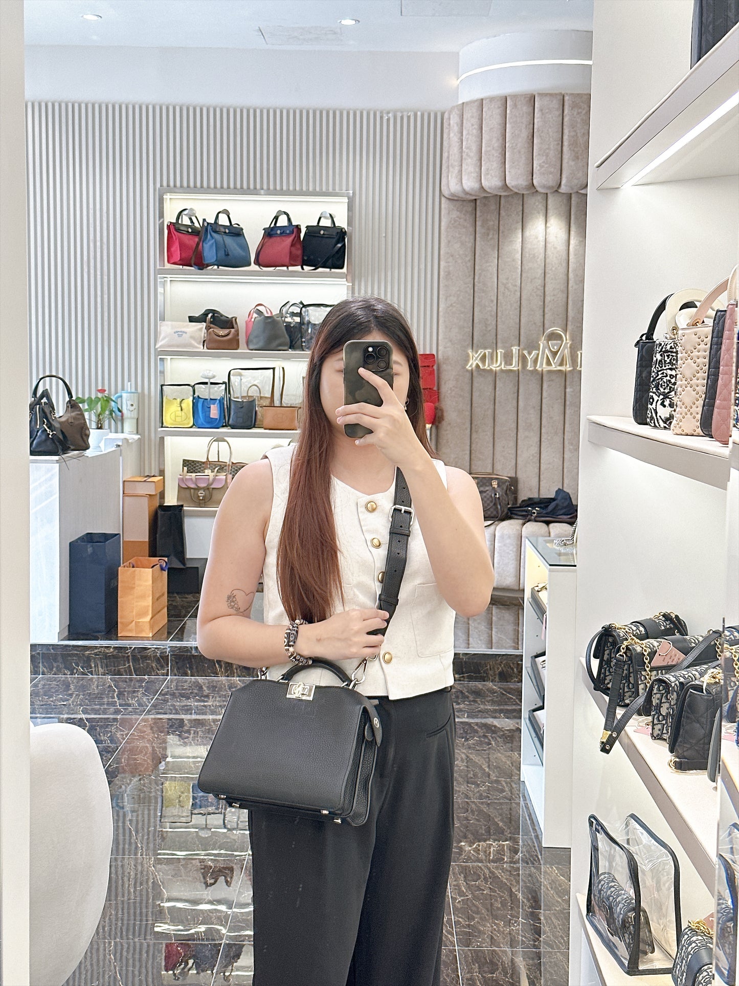 Fendi Peekaboo ISeeU in Black Small