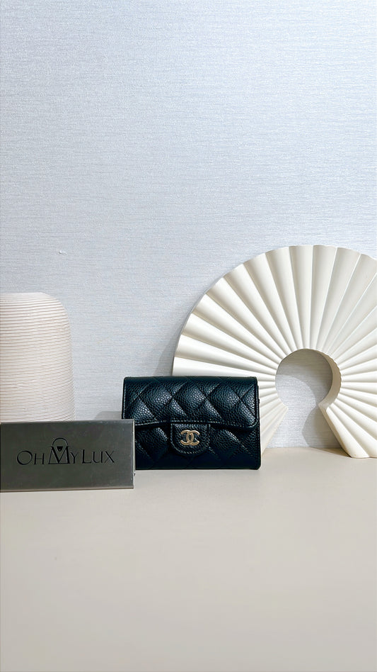 Chanel Clasisc Card Holder in Black GHW