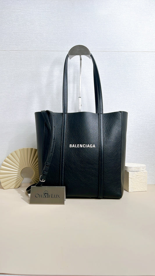 Balenciaga Everyday Tote