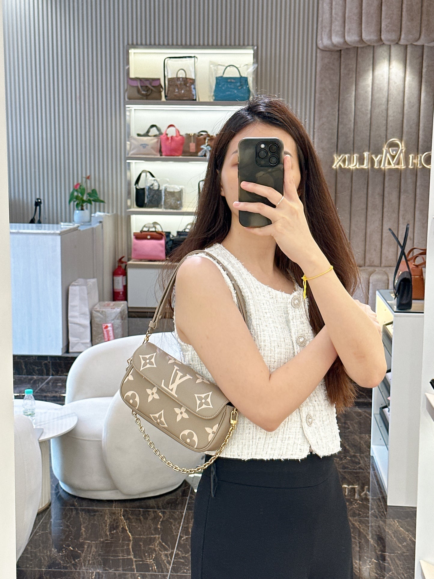 LV Monogram Ivy in Bicolour