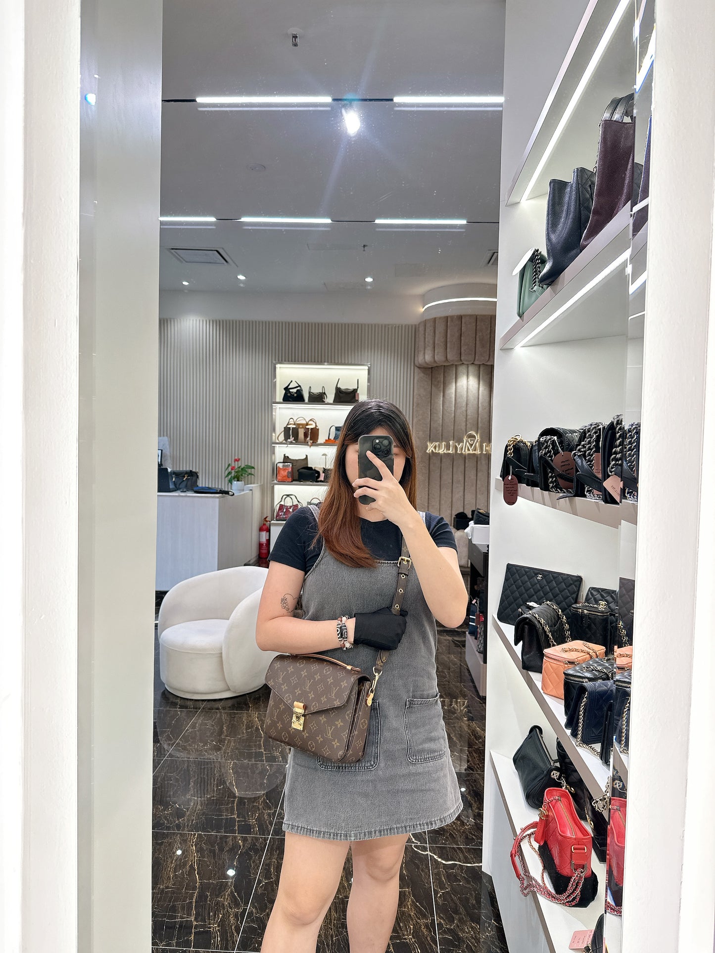 LV Monogram Pochette Metis