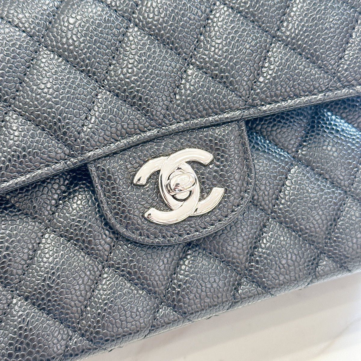Chanel Classic Flap Small in Black Caviar SHW
