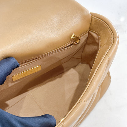 Chanel 19 Beige in Small Lambskin