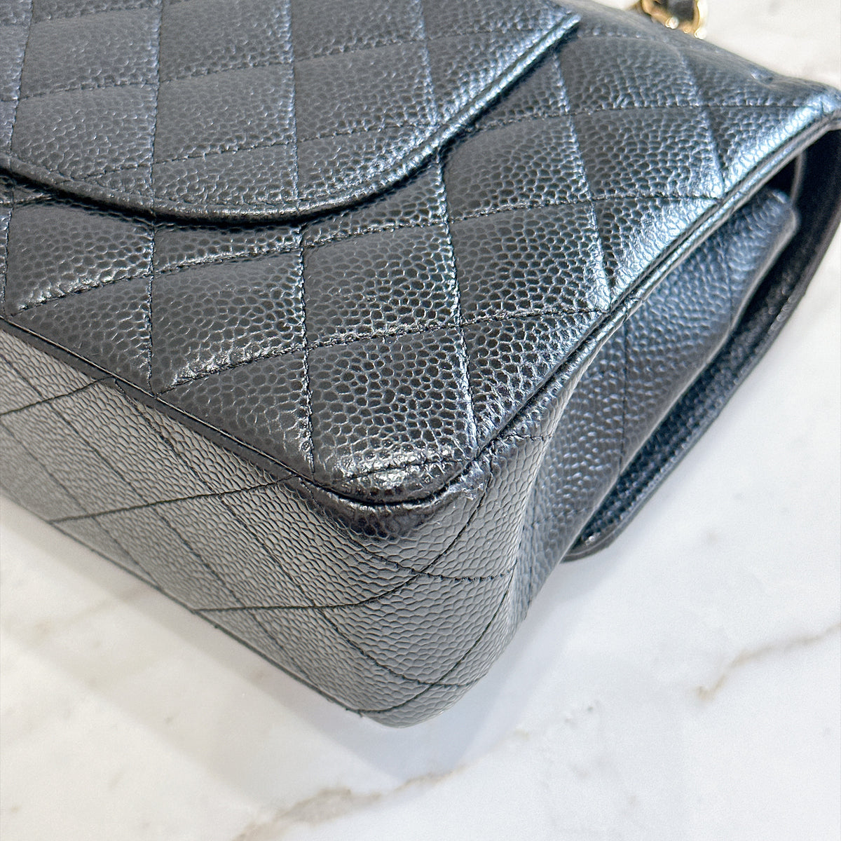 Chanel Classic Flap Medium in Black GHW