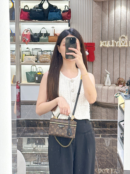 LV Vanity Chain Pouch