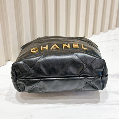 Chanel 22 Mini with Pearl Chain Black GHW