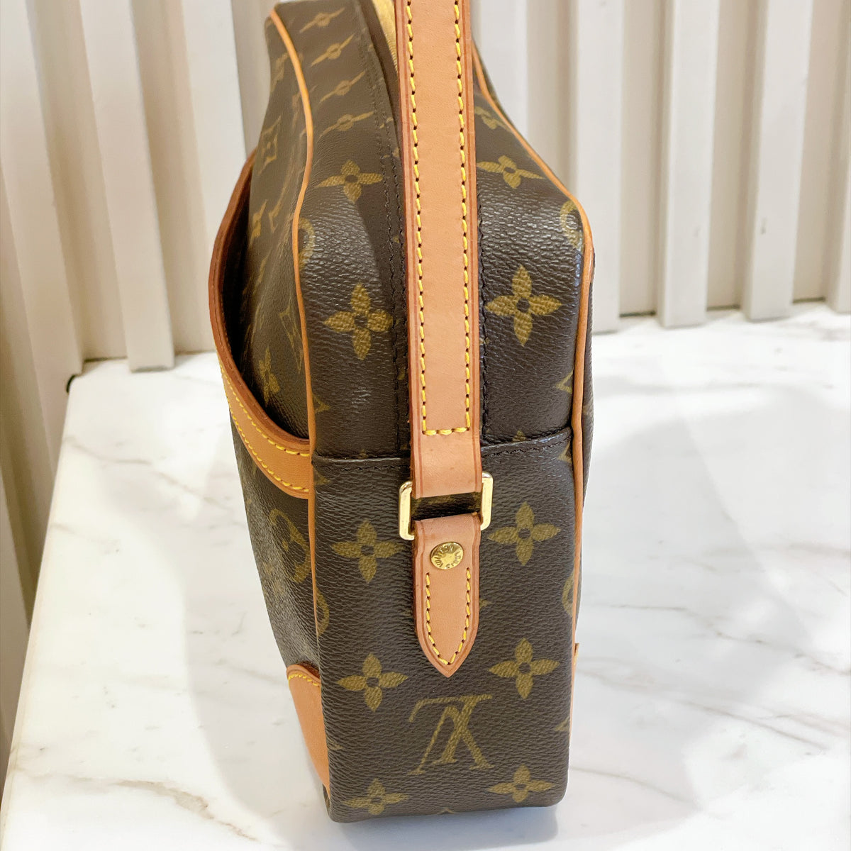 LV Monogram Trocadero 27