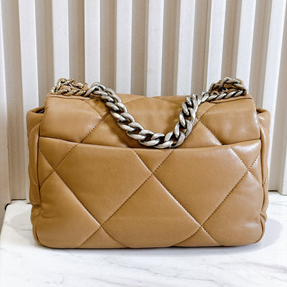 Chanel 19 Beige in Small Lambskin