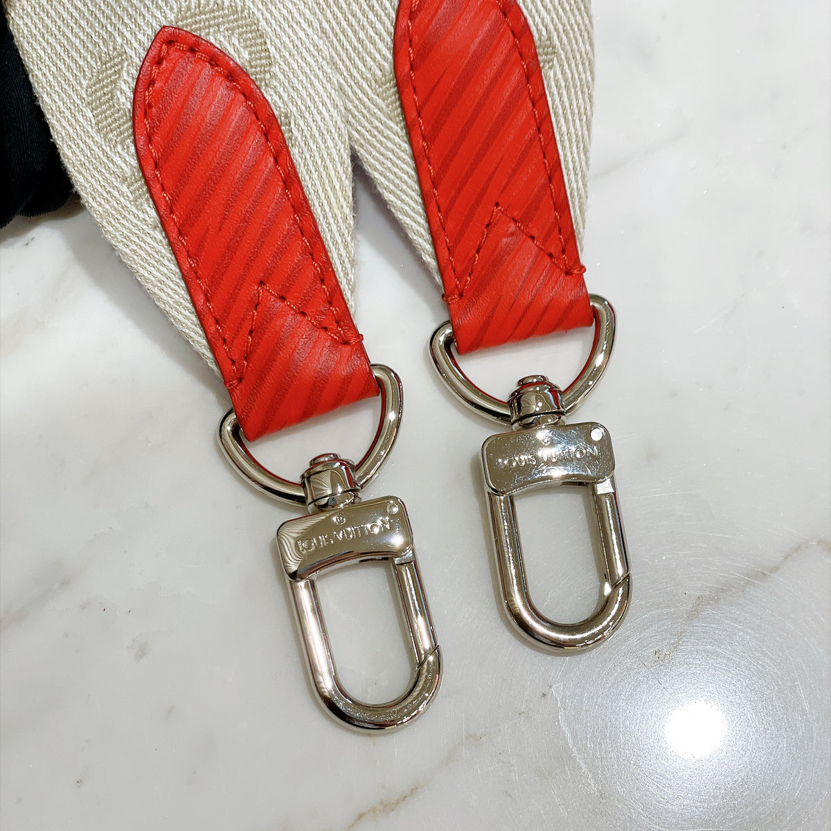 LV Monceau Distorted Epi XL in Red