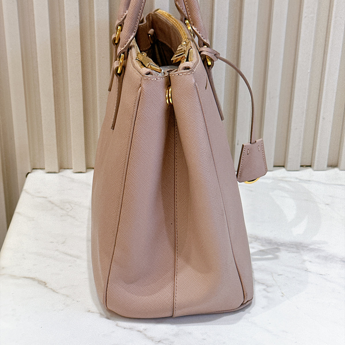 Prada Saffiano Gallieria Pink in Medium