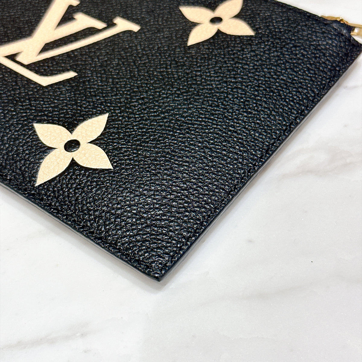 LV Neo Noe MM Bicolour In Black / Creme