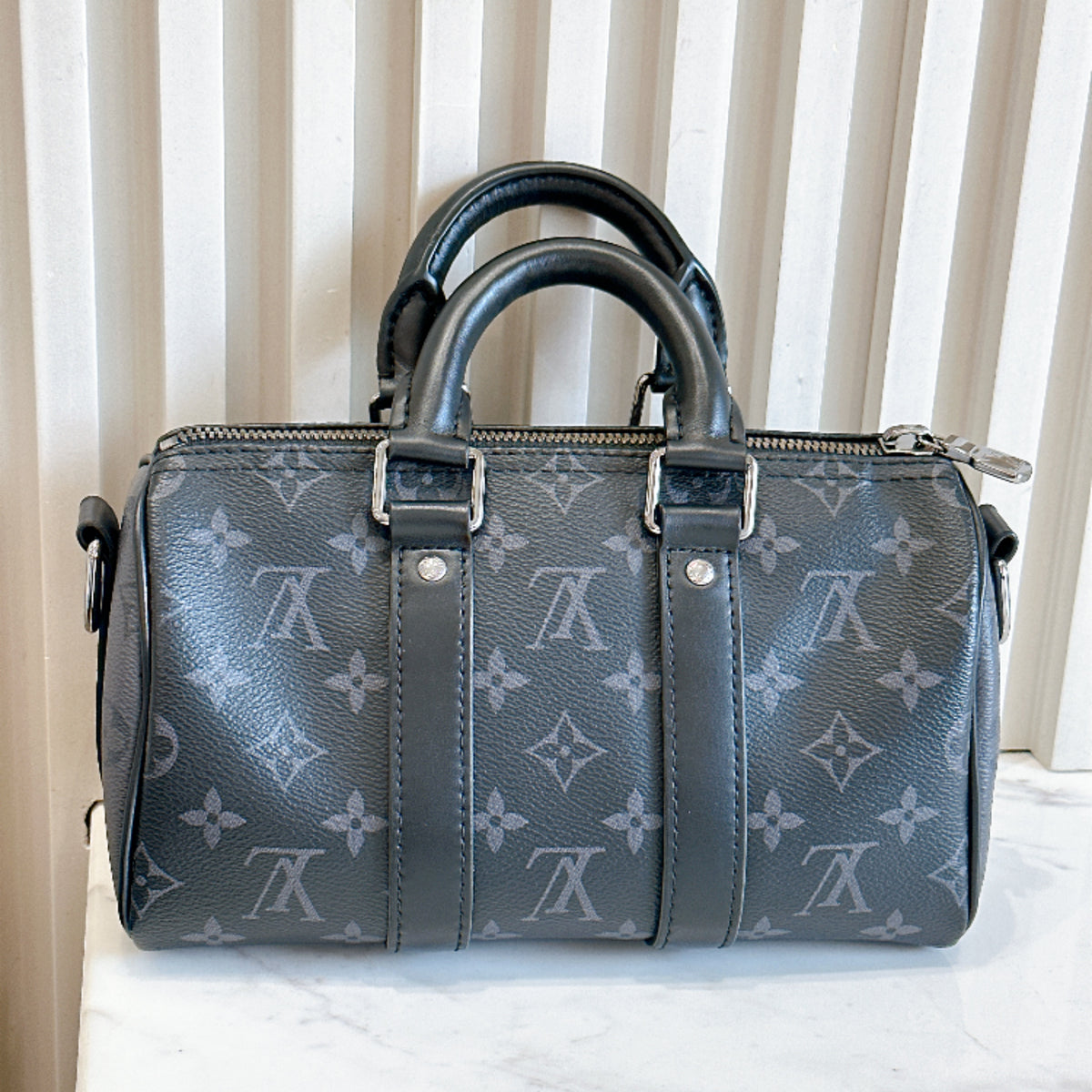 LV Keepall 25 in Monogram Eclipse