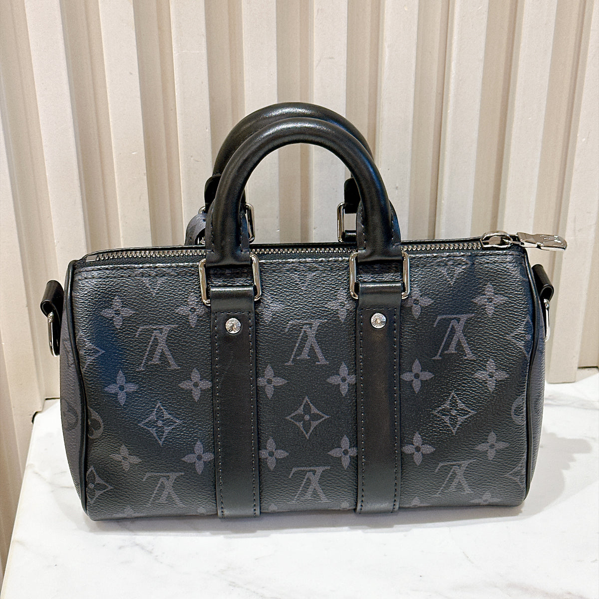 LV Keepall 25 in Monogram Eclipse