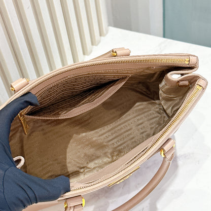 Prada Saffiano Gallieria Pink in Medium