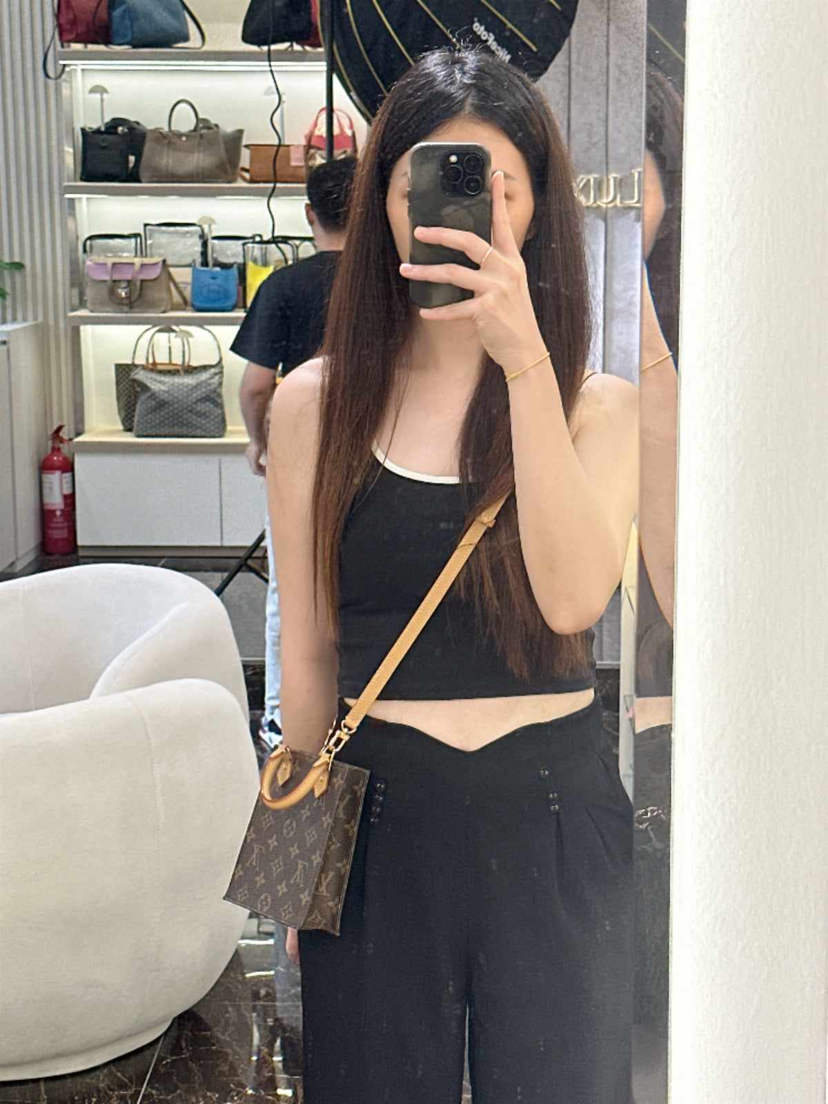 LV Monogram Petite Sac Plat