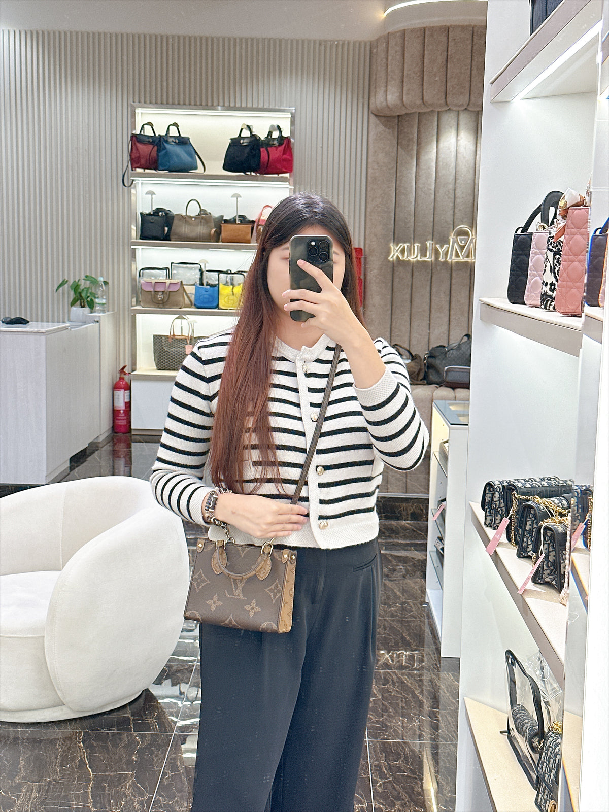 LV On The Go BB in Reverse Monogram