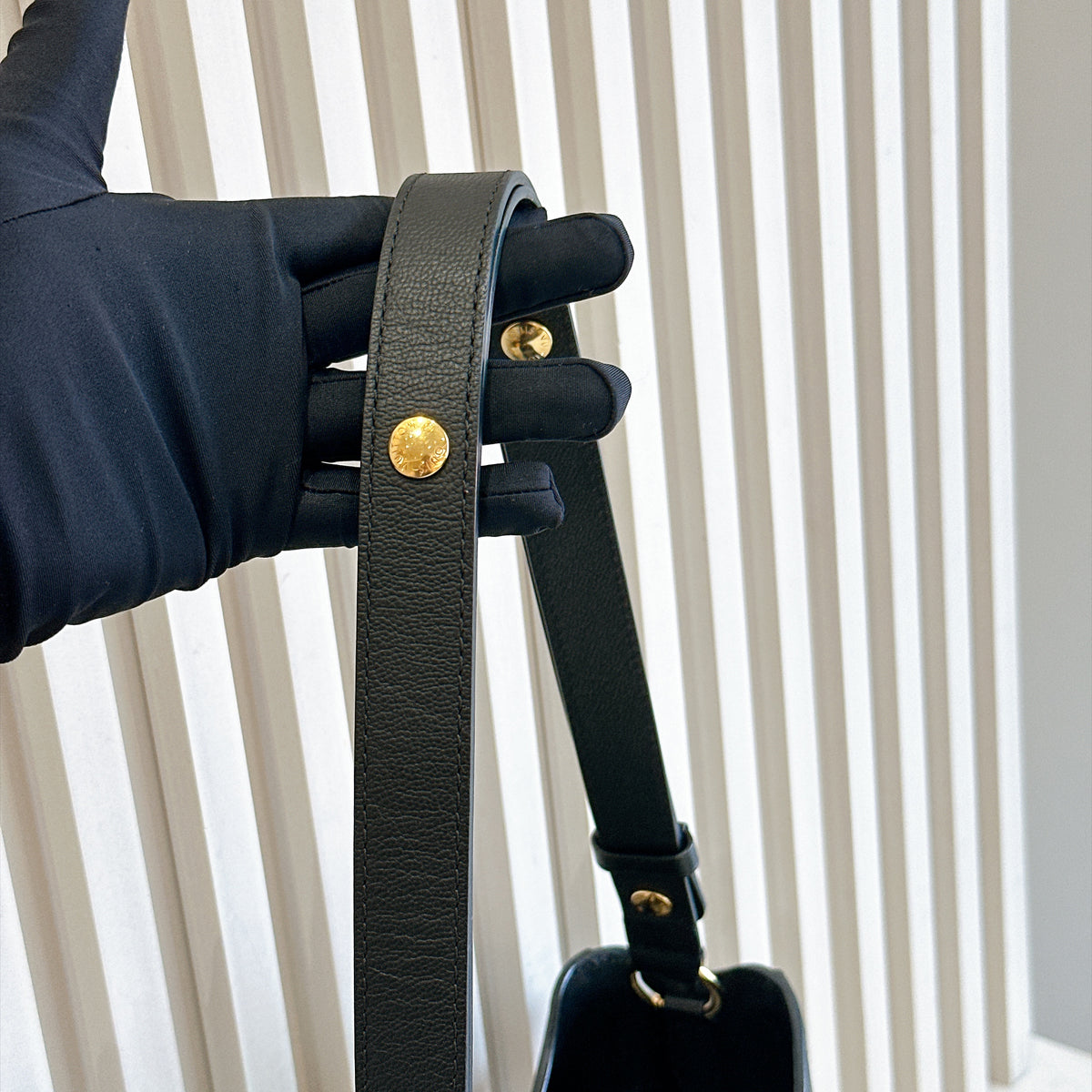 LV Very Hobo in Black Monogram
