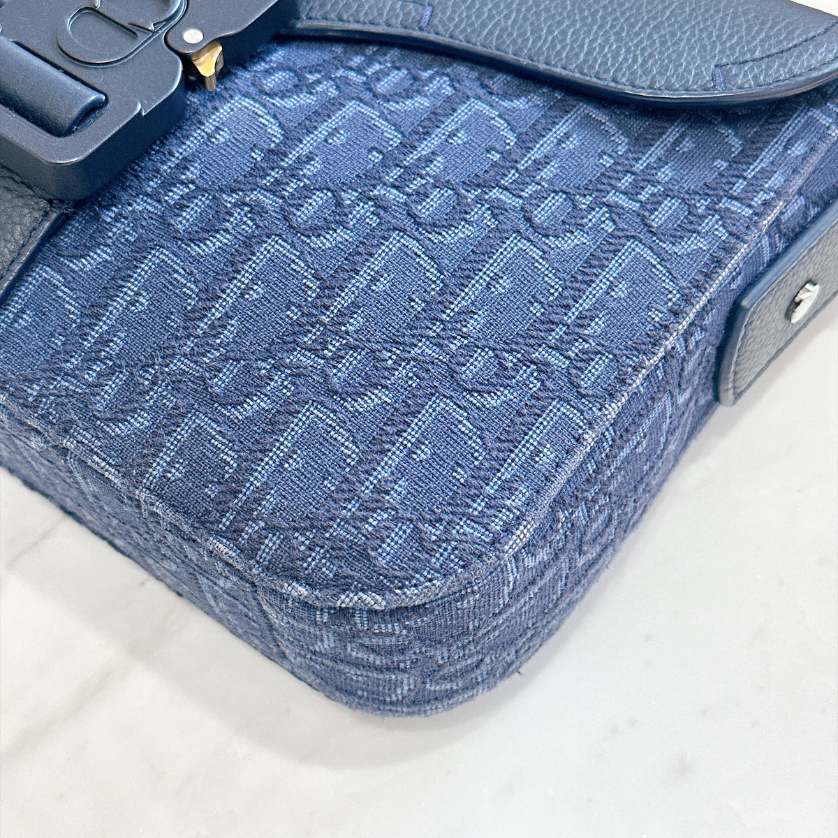 Dior Small Saddle Messenger in Blue Oblique