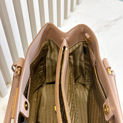 Prada Saffiano Gallieria Pink in Medium