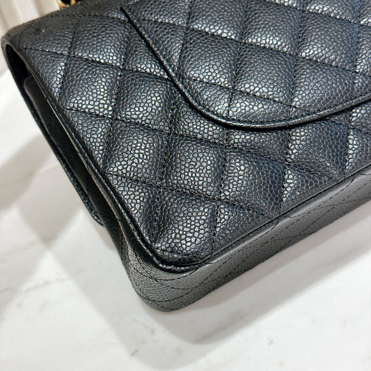 Chanel Classic Flap Medium in Black GHW