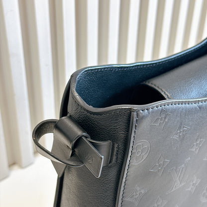 LV Very Hobo in Black Monogram