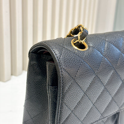 Chanel Classic Flap Medium in Black GHW