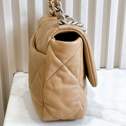 Chanel 19 Beige in Small Lambskin