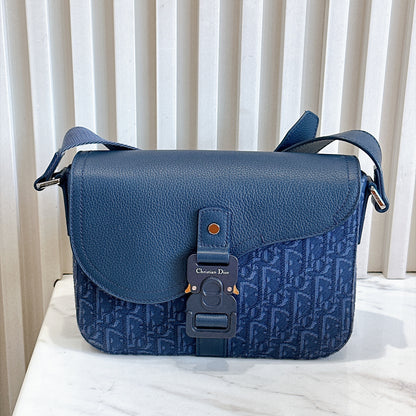 Dior Small Saddle Messenger in Blue Oblique