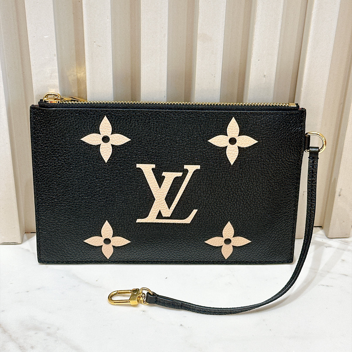 LV Neo Noe MM Bicolour In Black / Creme