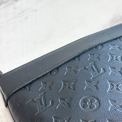 LV Pochette Voyage Souple
