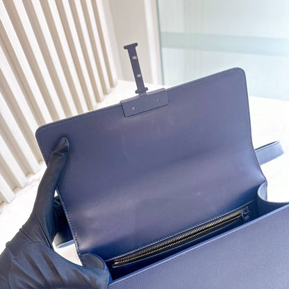 Dior Montaigne 30 in Calfskin