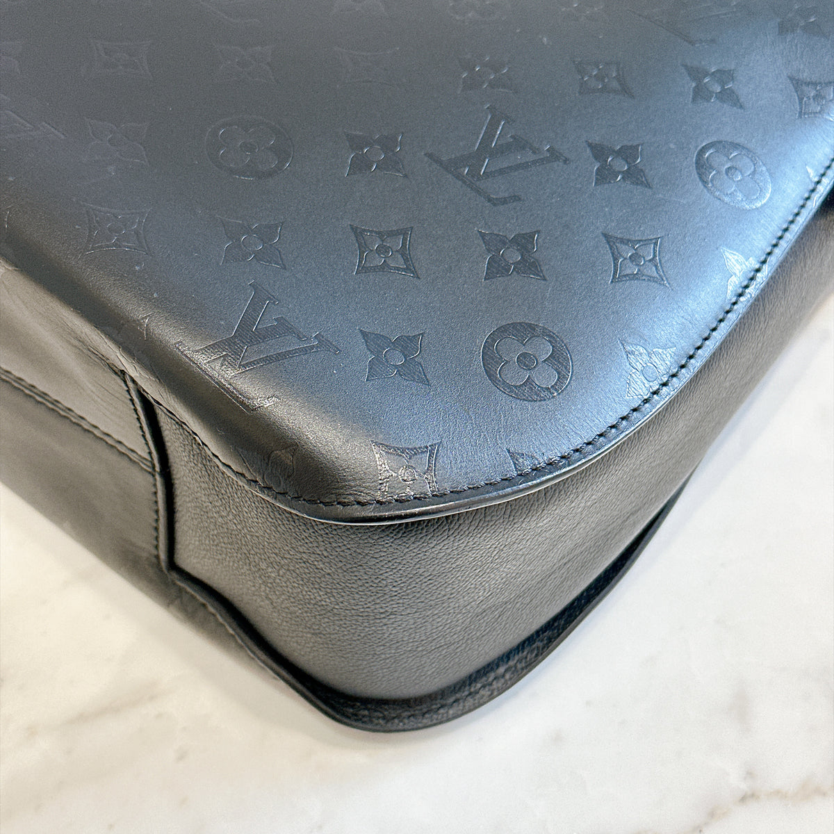 LV Very Hobo in Black Monogram