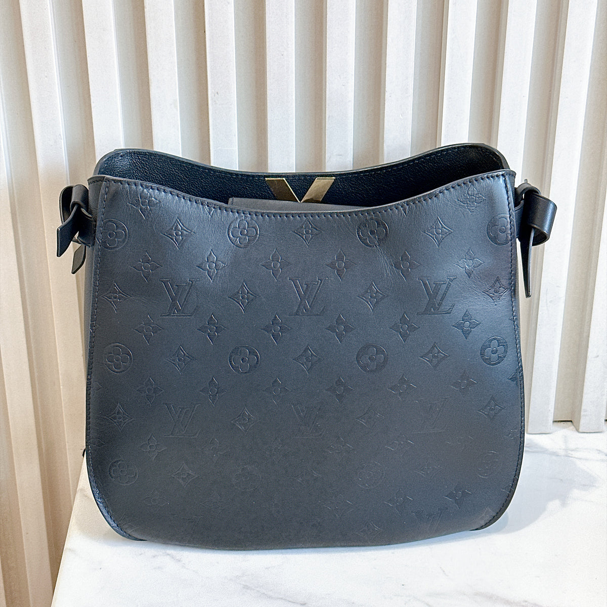 LV Very Hobo in Black Monogram