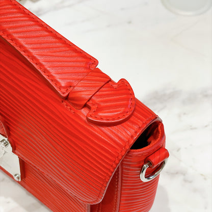 LV Monceau Distorted Epi XL in Red
