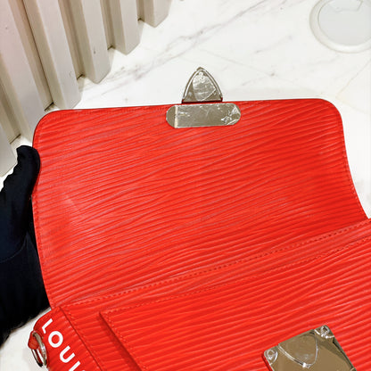 LV Monceau Distorted Epi XL in Red