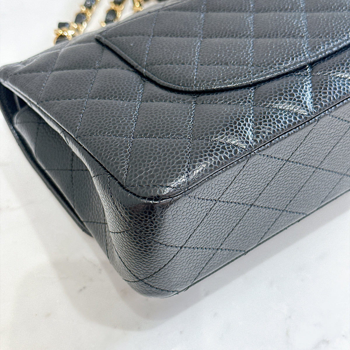 Chanel Classic Flap Medium in Black GHW
