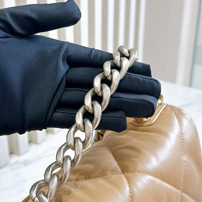 Chanel 19 Beige in Small Lambskin