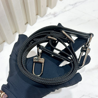 LV Keepall 25 in Monogram Eclipse