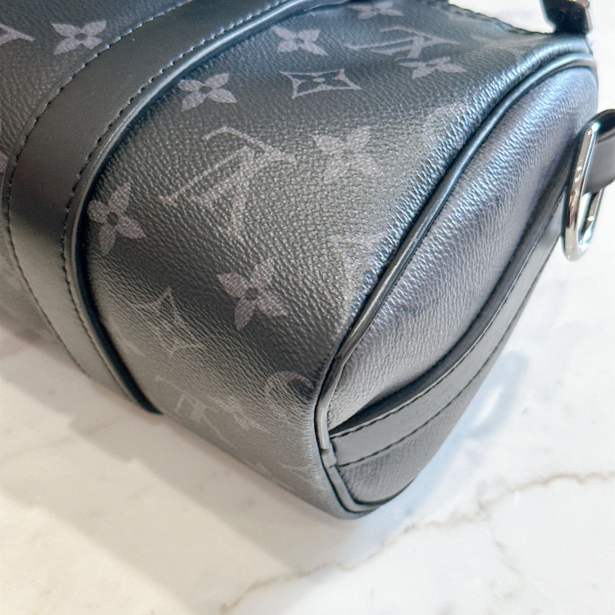 LV Keepall 25 in Monogram Eclipse