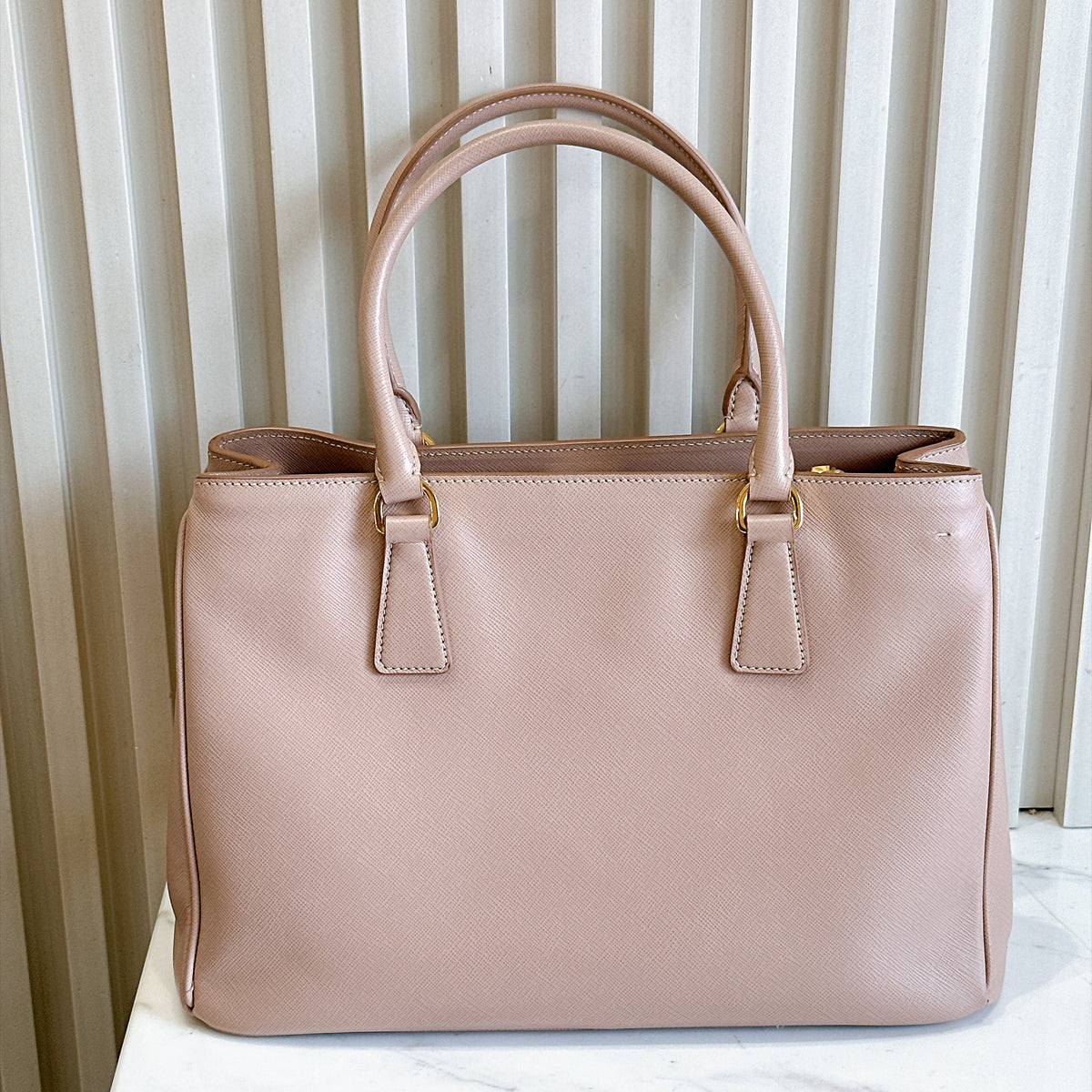 Prada Saffiano Gallieria Pink in Medium