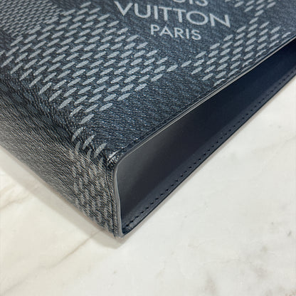 LV Voyage Pochette Damier Graphite 3D