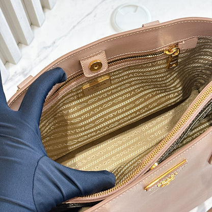 Prada Saffiano Gallieria Pink in Medium