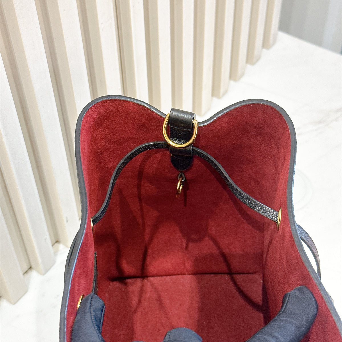 LV Neo Noe MM Bicolour In Black / Creme