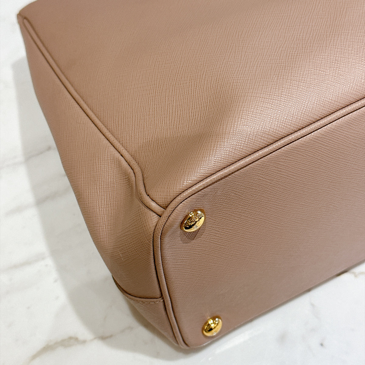 Prada Saffiano Gallieria Pink in Medium