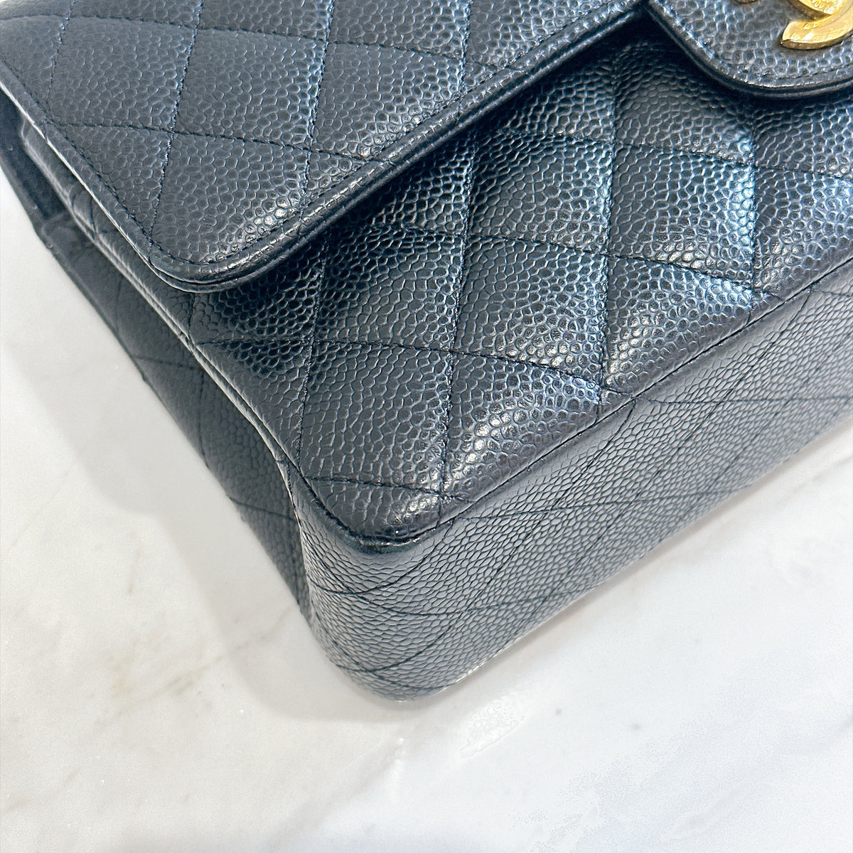 Chanel Classic Flap Medium in Black GHW