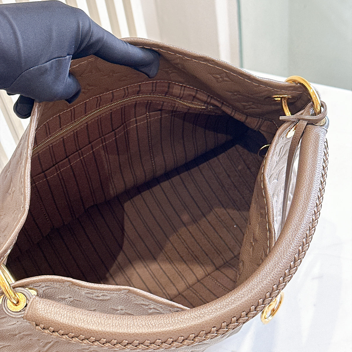 LV Artsy MM Monogram Empreinte Leather in Terre