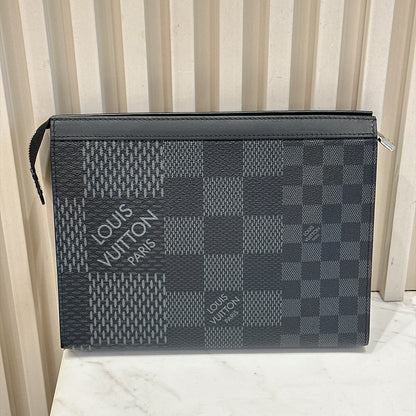 LV Voyage Pochette Damier Graphite 3D