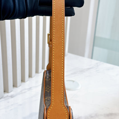 LV Monogram Croissant PM